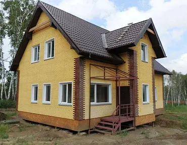 Дом каркасно-щитовой 9х9 м